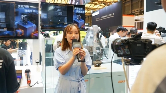 展會快訊丨海康機器人首秀AMTS汽車展引領汽車制造新動力!(圖2)