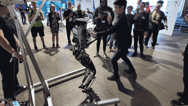 必一運動科技：殺瘋了！RoboCup世界冠軍一場未輸連灌34球團隊旗下全開源人形機器人僅售8千！(圖7)