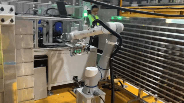 必一運動：20家500強頭部汽車企業使用越疆機器人鑄就高端品質！(圖8)